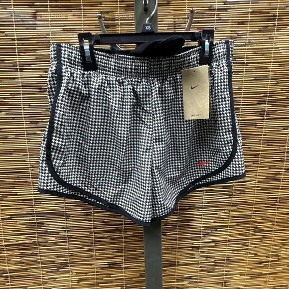 Nike Women's Dri-fit Tempo Shorts Size M‎ - Picture 2 of 3